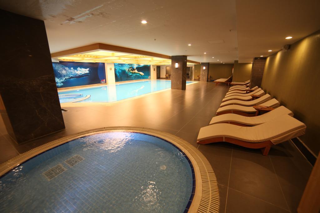 מלון Ramada Plaza By Wyndham קוניה מראה חיצוני תמונה